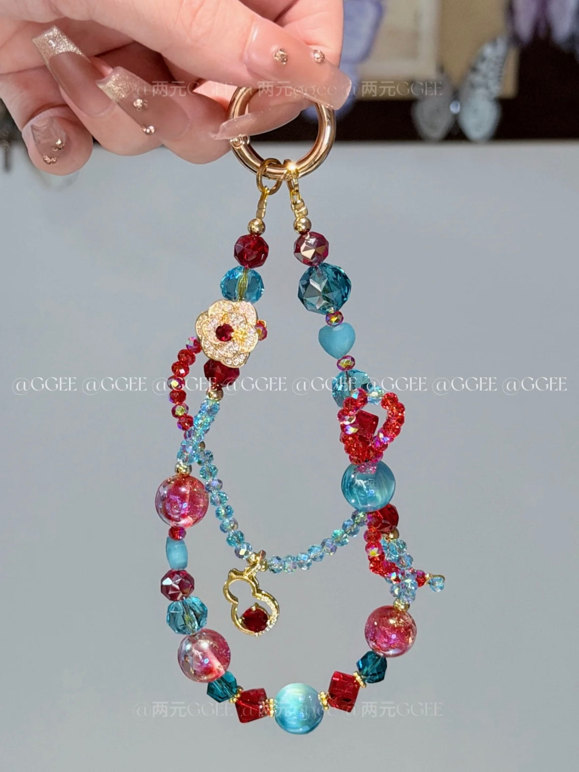"Fire & Ice" Beaded Phone Chain - Ruby Red & Icy Teal Crystal Beads｜Red & Blue Contrast Beads with Heart Detail | Oriental Chic
