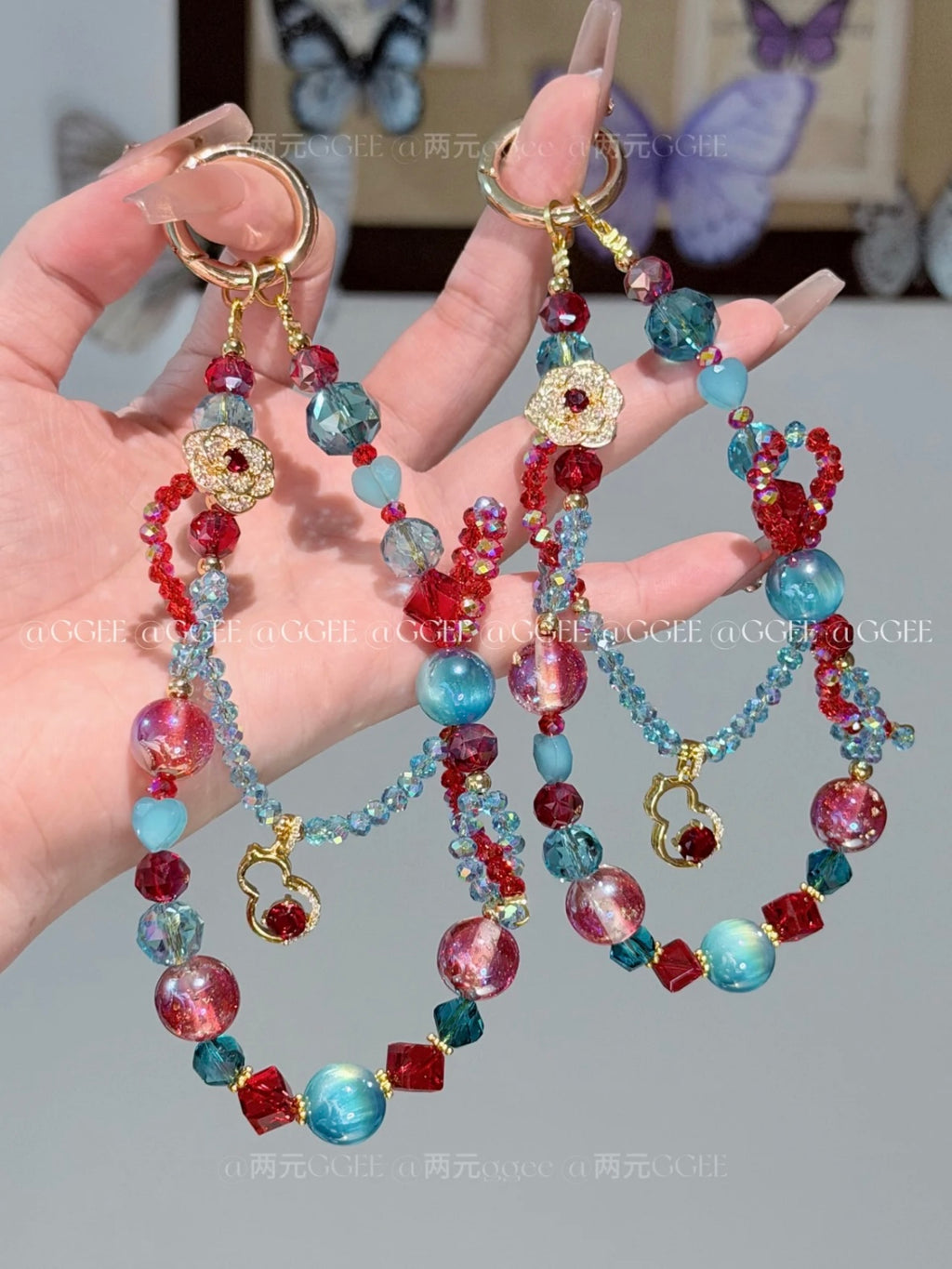 "Fire & Ice" Beaded Phone Chain - Ruby Red & Icy Teal Crystal Beads｜Red & Blue Contrast Beads with Heart Detail | Oriental Chic